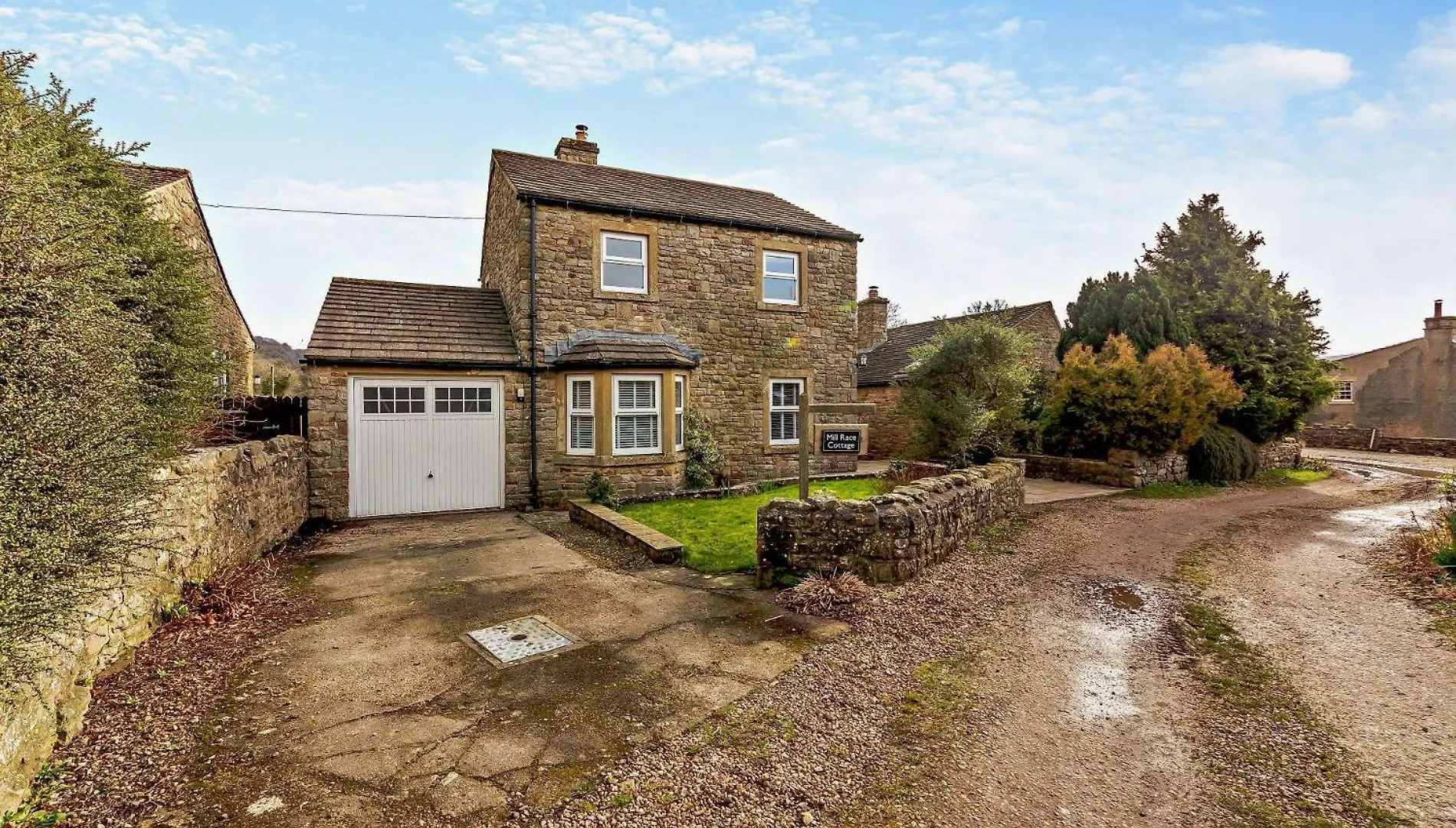 Villa 3 Bed In Leyburn 94415 Redmire 0*,