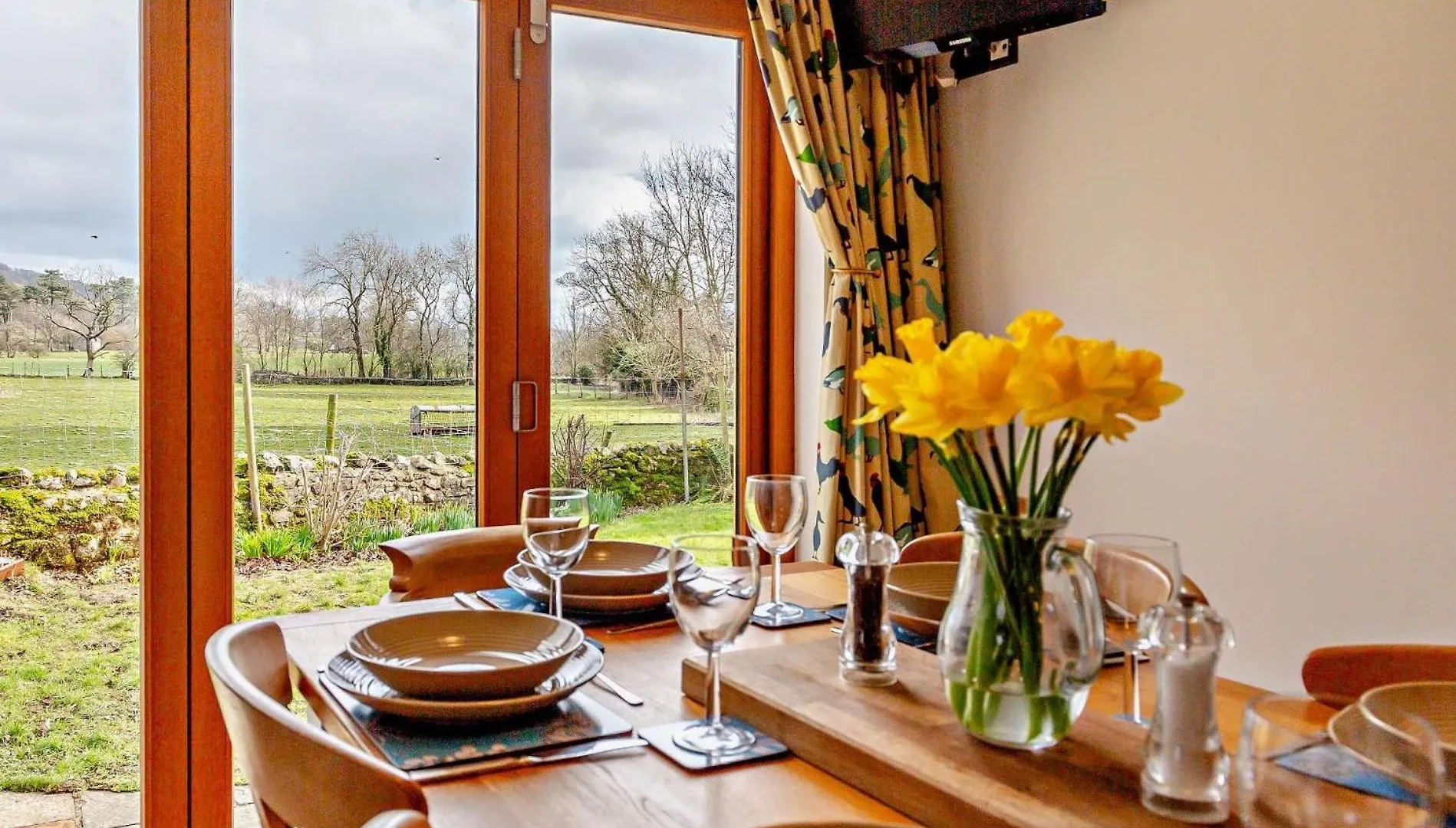 Villa 3 Bed In Leyburn 94415 Redmire 0*,